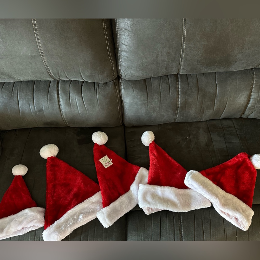 5 Christmas hats